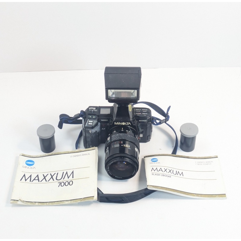 Minolta Maxxum 7000 35mm Camera w/ AF Lens 35-70 mm. UNTESTED.